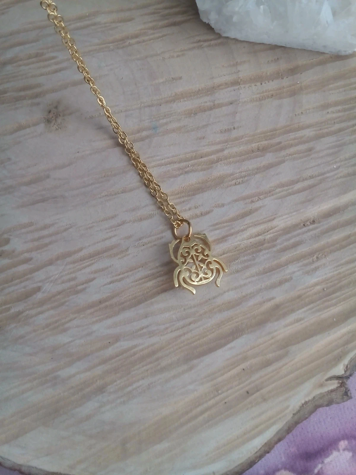 Collier scarabée Egyptien talisman filigrané et cabochon pierre de lune – photo 3